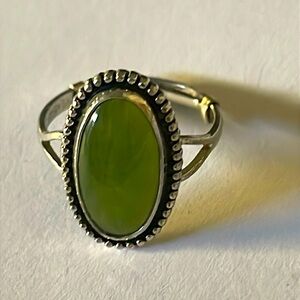 Vintage Uncas 925 Sterling silver and Jade Ring